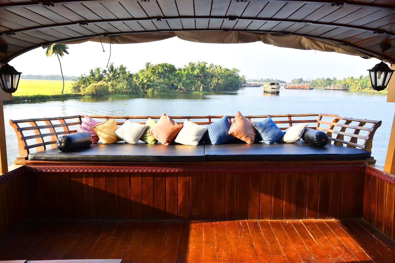 Indiavacationz Houseboats Hotel Alappuzha Exterior photo