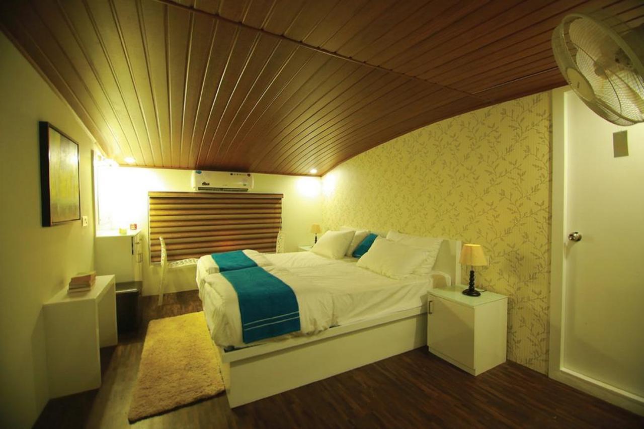 Indiavacationz Houseboats Hotel Alappuzha Exterior photo