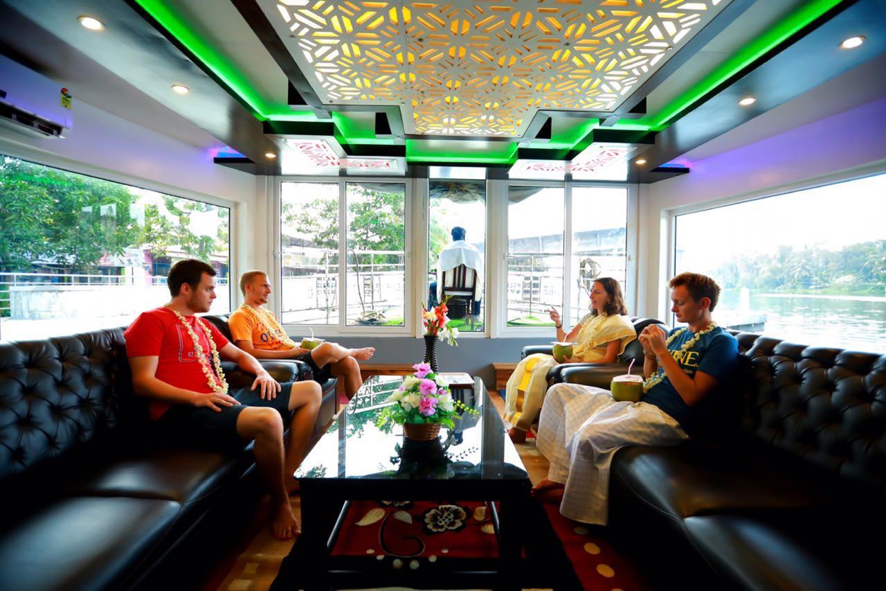 Indiavacationz Houseboats Hotel Alappuzha Exterior photo
